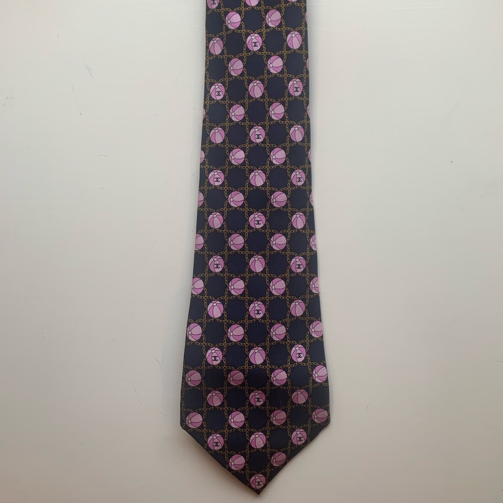 CHANEL Authentic Silk Tie